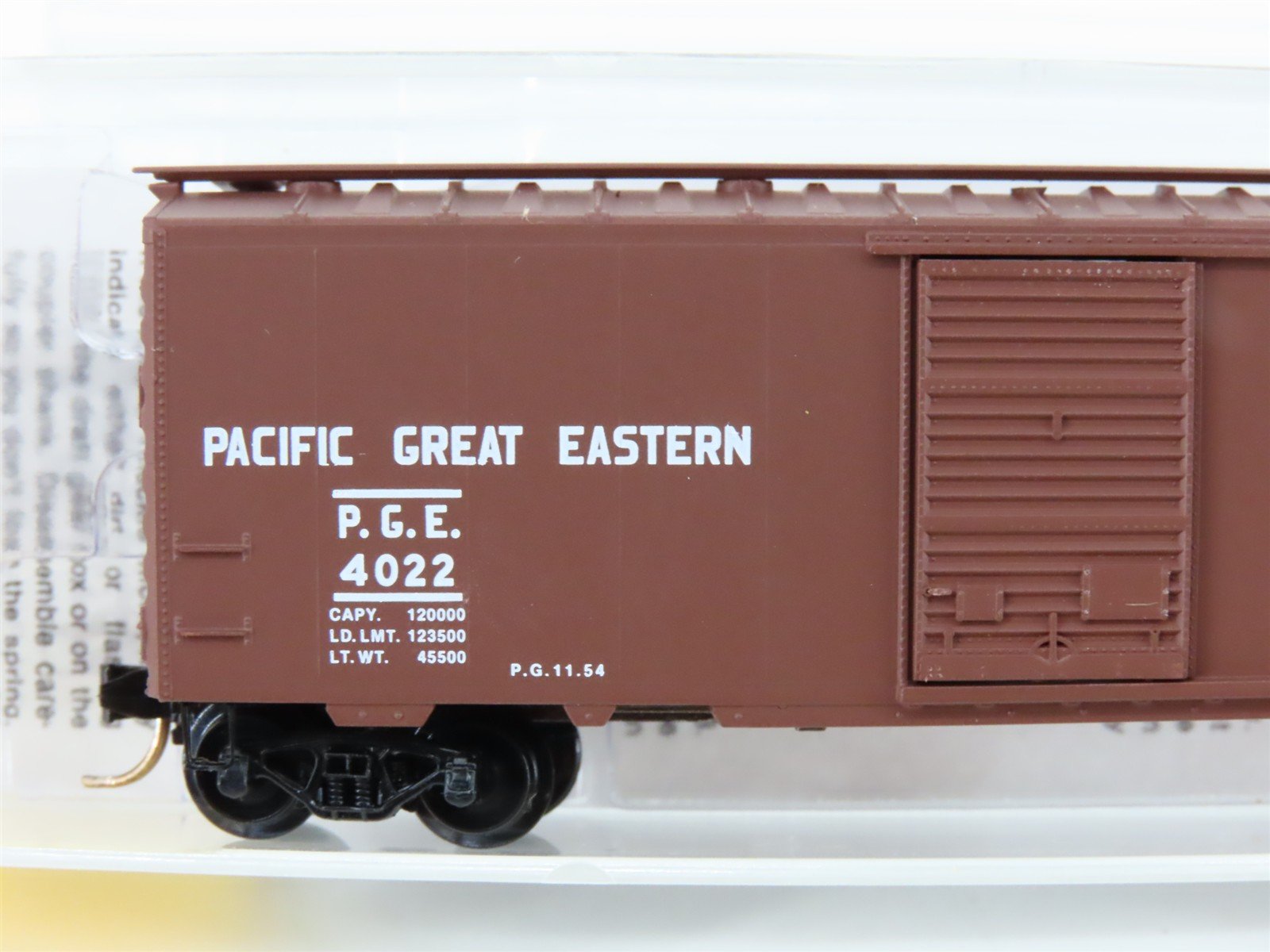N Scale Micro-Trains MTL 20970 PGE Pacific Great Eastern 40' Box Car #4022