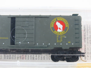 N Micro-Trains MTL 20406 GN Great Northern 40' Passenger Express Box Car #2528