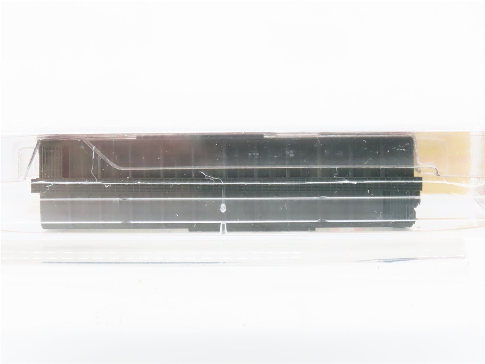 N Micro-Trains MTL 20406 GN Great Northern 40' Passenger Express Box Car #2528