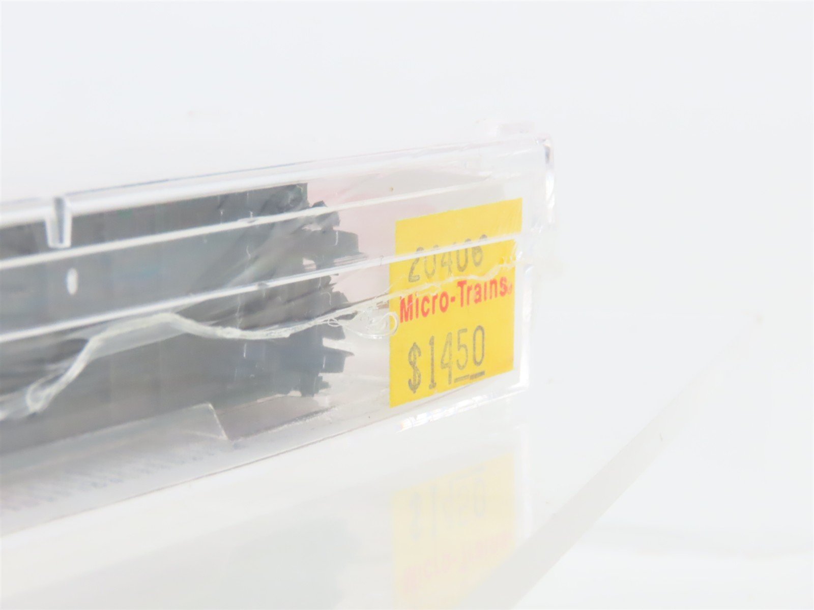 N Micro-Trains MTL 20406 GN Great Northern 40' Passenger Express Box Car #2528