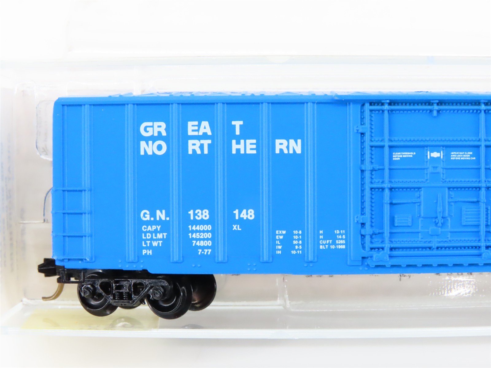 N Kadee Micro-Trains MTL 27070 GN Great Northern Big Sky Blue 50' Boxcar #138148