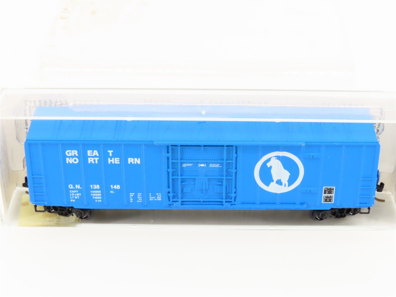 N Kadee Micro-Trains MTL 27070 GN Great Northern Big Sky Blue 50' Boxcar #138148