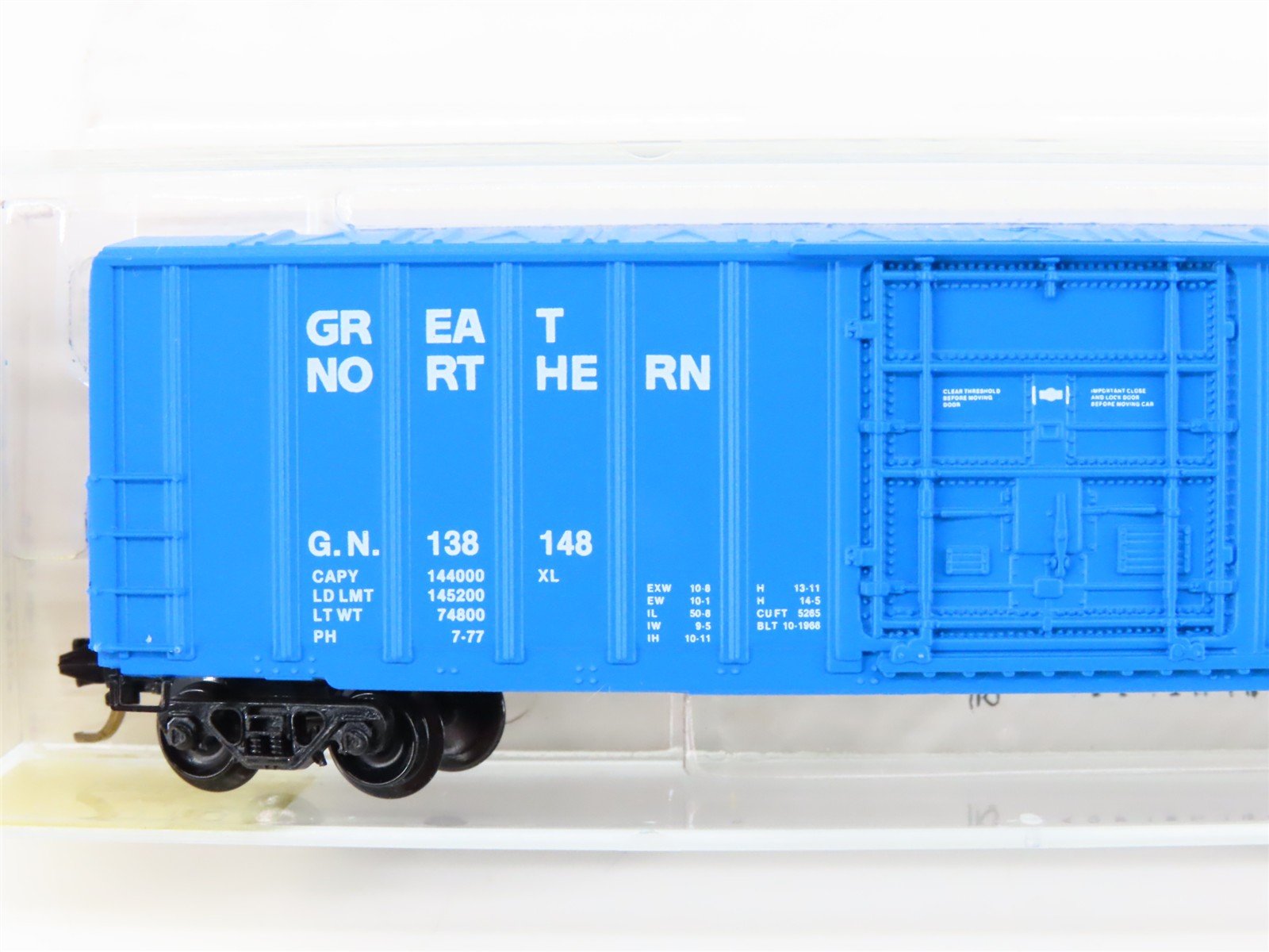 N Kadee Micro-Trains MTL 27070 GN Great Northern Big Sky Blue 50' Boxcar #138148