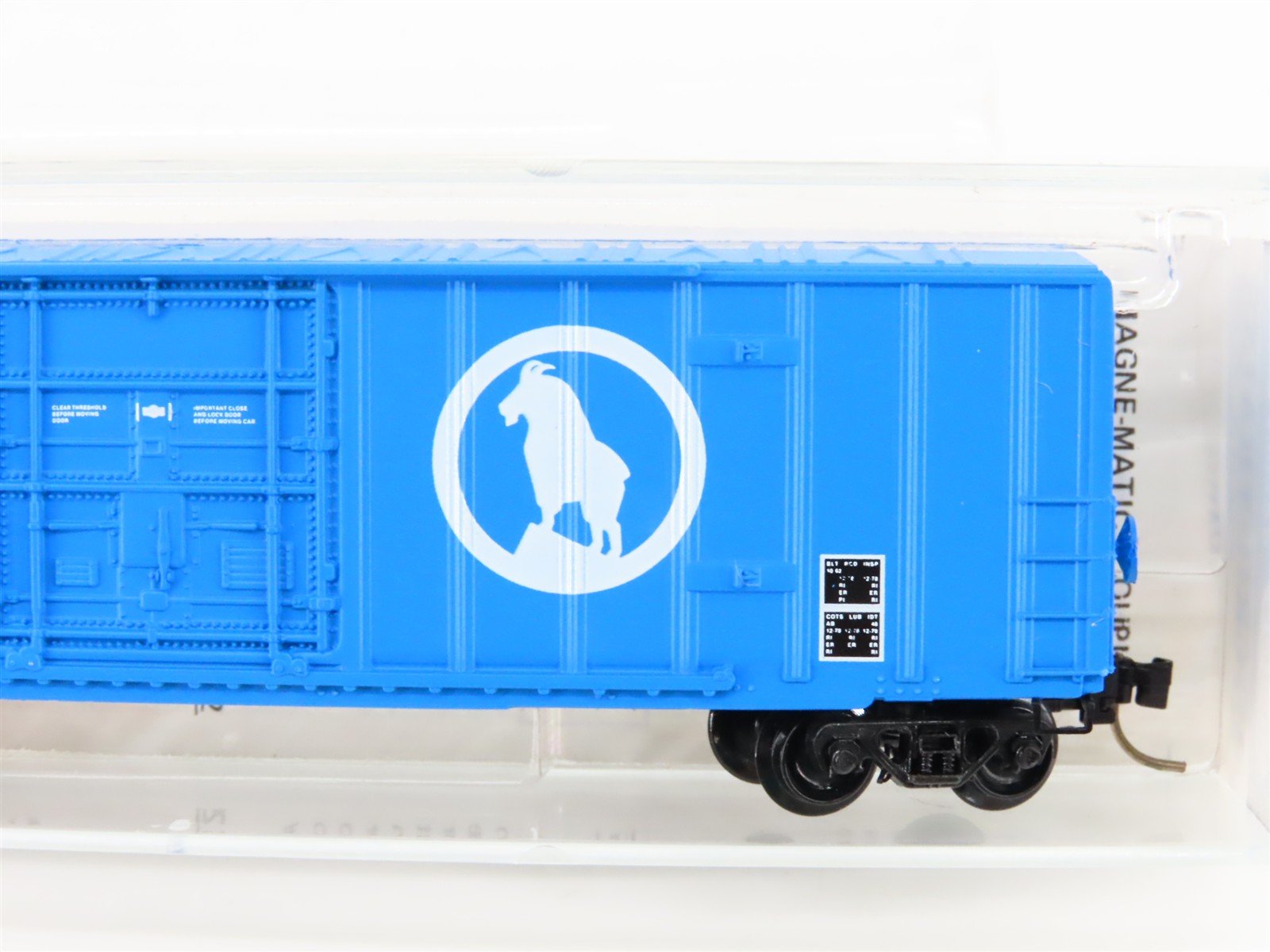 N Kadee Micro-Trains MTL 27070 GN Great Northern Big Sky Blue 50' Boxcar #138148