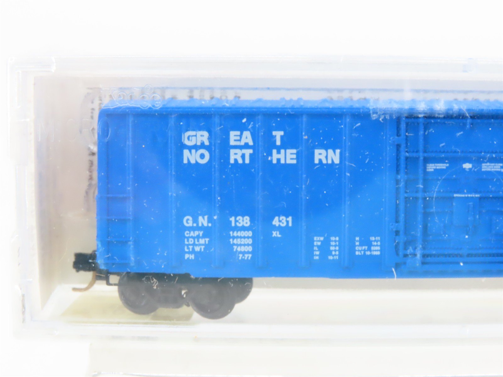 N Kadee Micro-Trains MTL 27070 GN Great Northern Big Sky Blue 50' Boxcar #138431