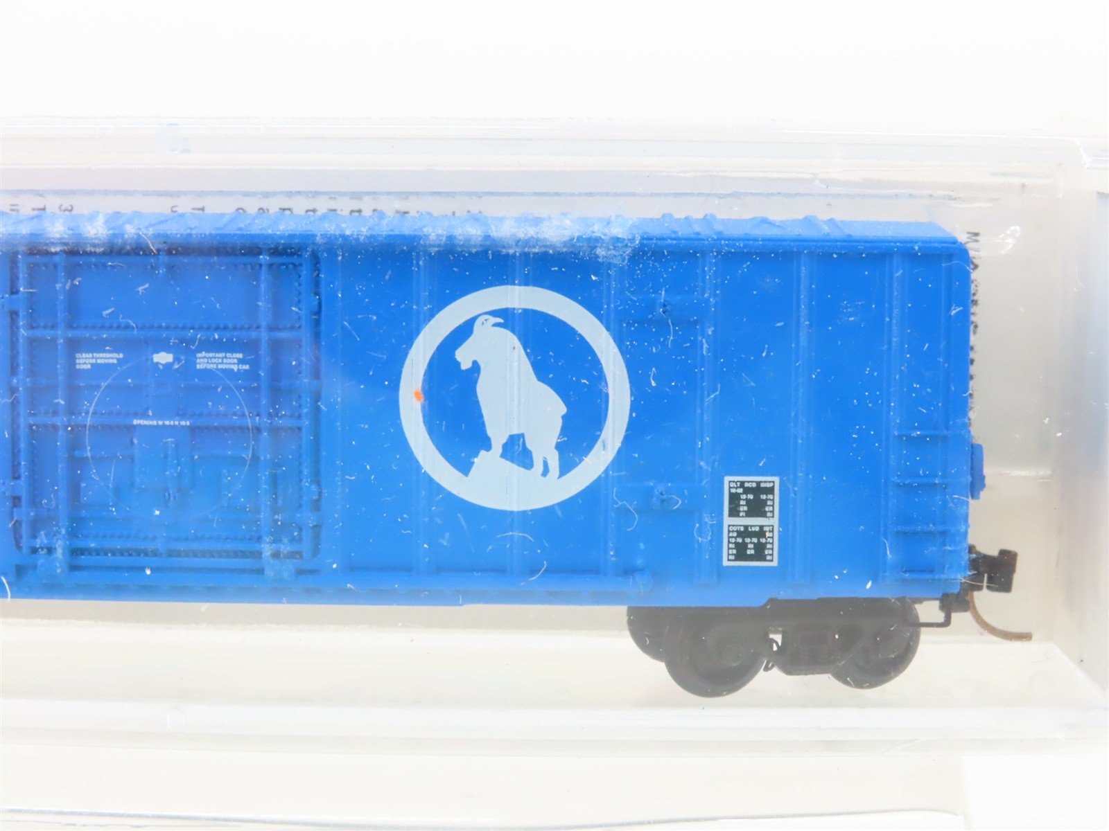 N Kadee Micro-Trains MTL 27070 GN Great Northern Big Sky Blue 50' Boxcar #138431
