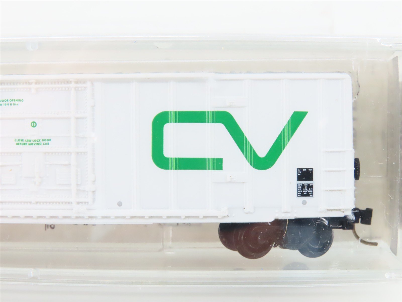 N Scale Kadee Micro-Trains MTL 27160 CV Central Vermont 50' Box Car #50098