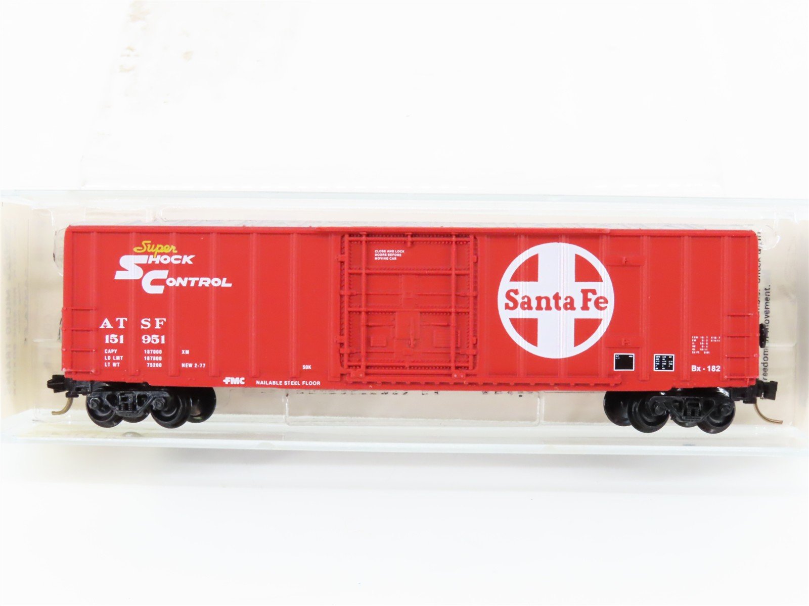 N Kadee Micro-Trains MTL 27010 ATSF Santa Fe Shock Control 50' Box Car #151951