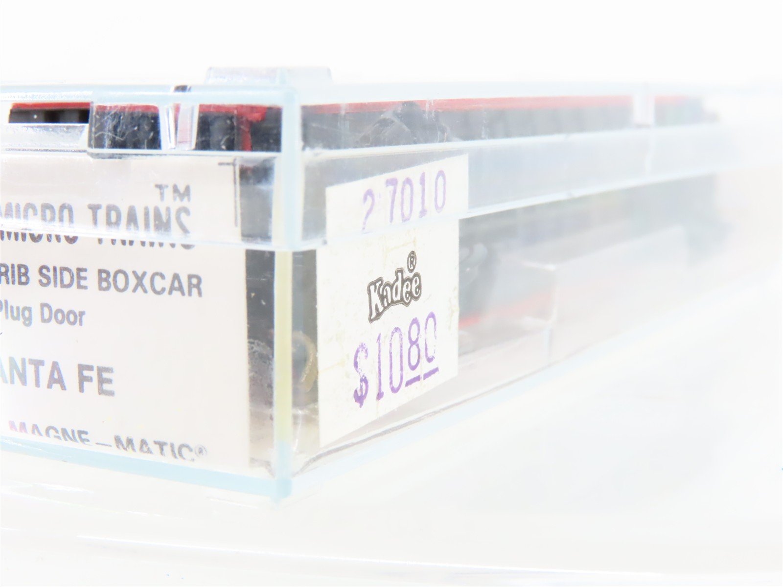 N Kadee Micro-Trains MTL 27010 ATSF Santa Fe Shock Control 50' Box Car #151951