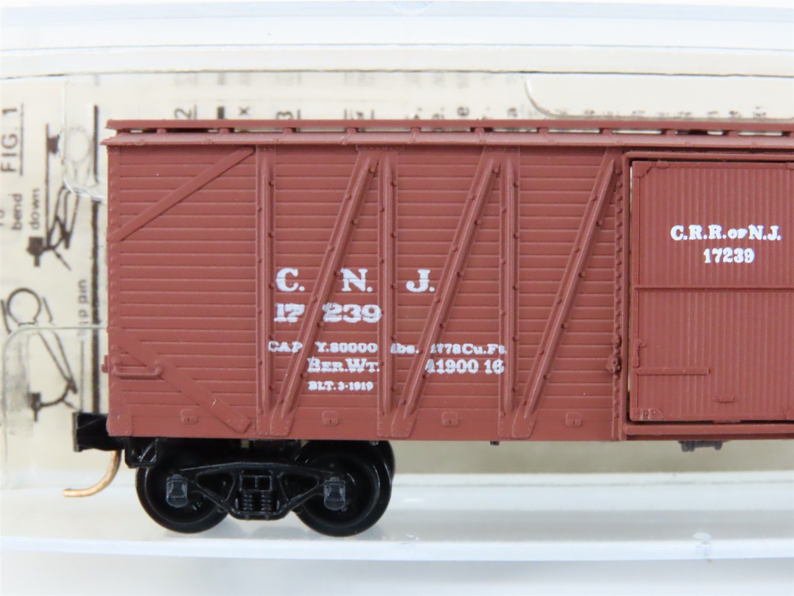 N Scale Kadee Micro-Trains MTL 28040 CNJ Jersey Central 40' Box Car #17239