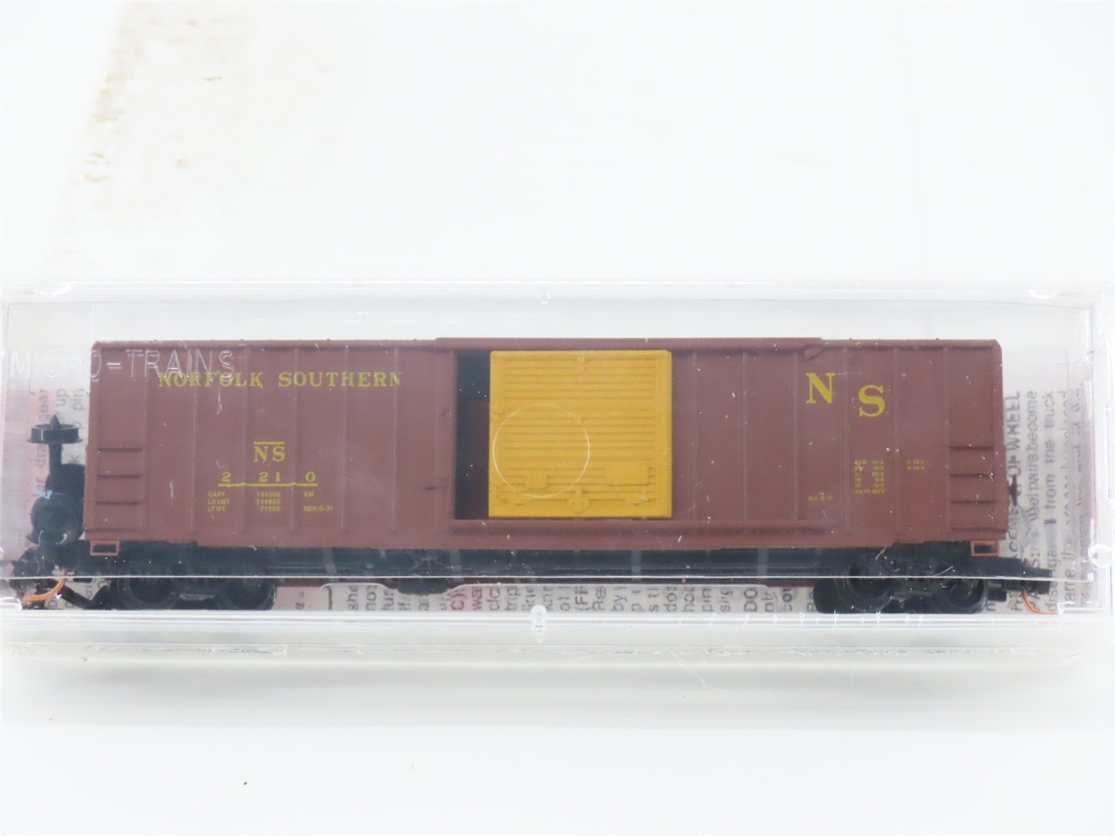 N Scale Micro-Trains MTL 25660 NS Norfolk Southern 50' Single Door Box Car #2210