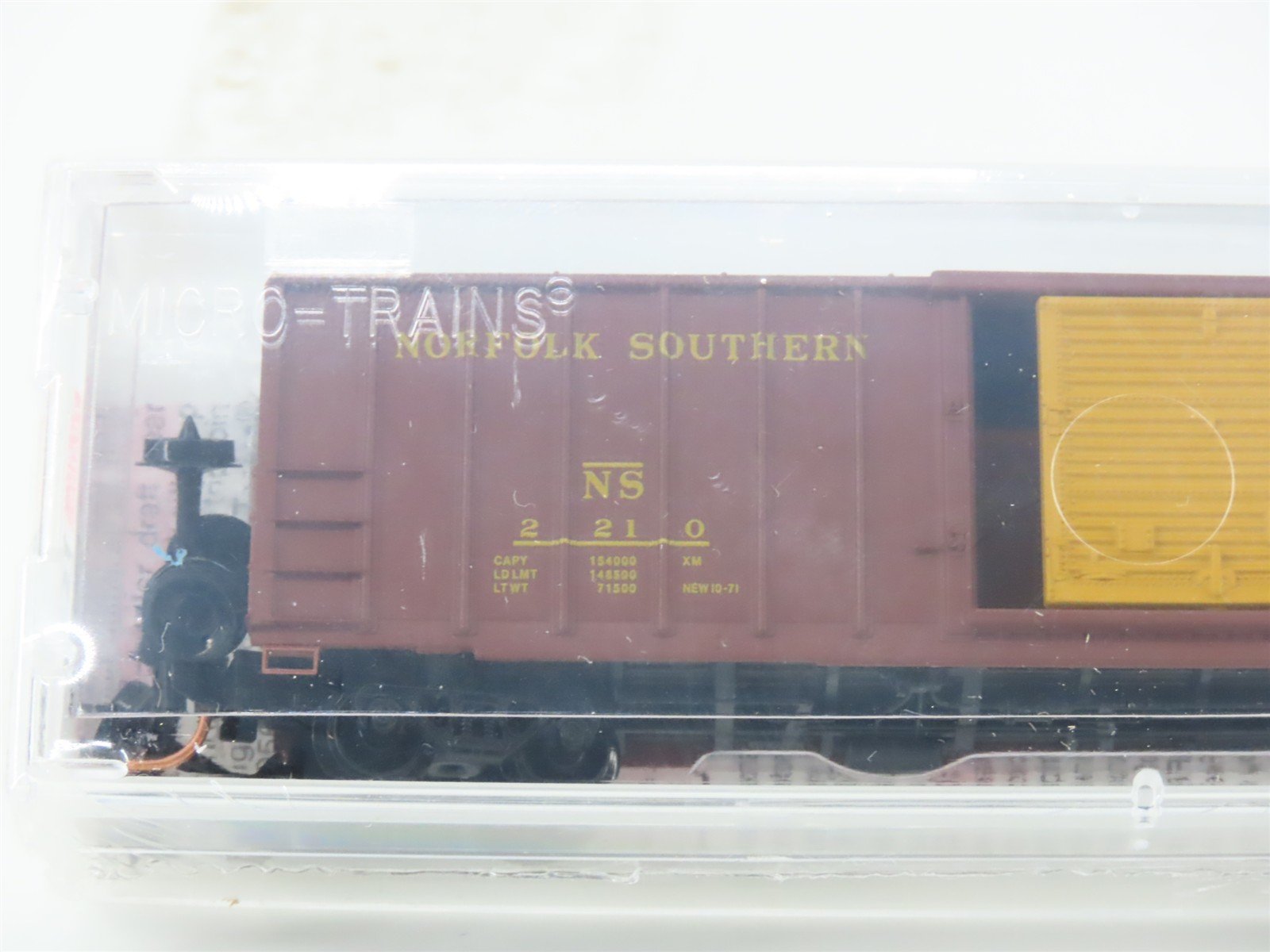 N Scale Micro-Trains MTL 25660 NS Norfolk Southern 50' Single Door Box Car #2210