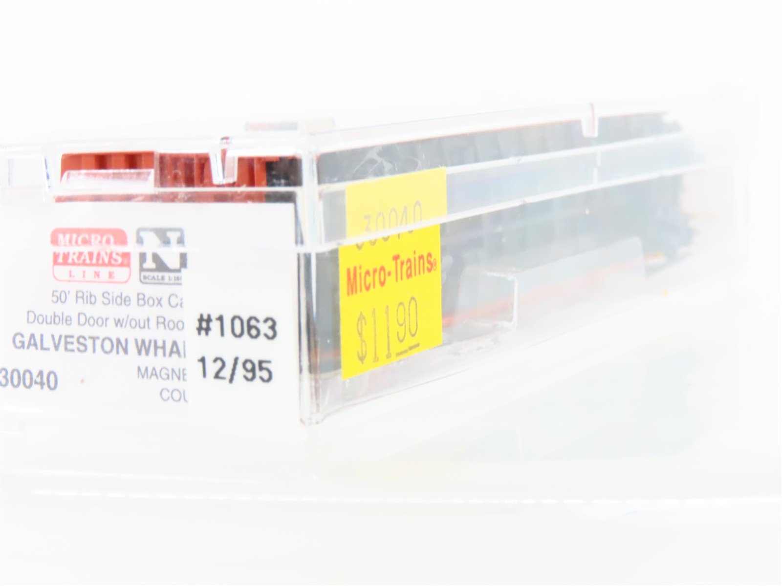 N Scale Micro-Trains MTL 30040 GWF Galveston Wharves 50' Rib Side Box Car #1063