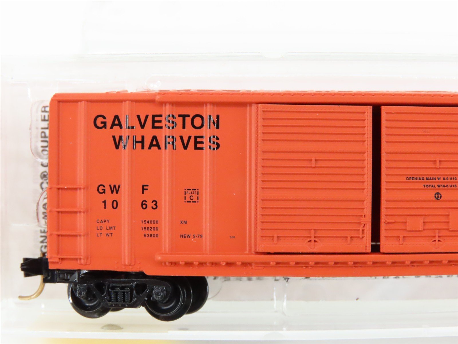 N Scale Micro-Trains MTL 30040 GWF Galveston Wharves 50' Rib Side Box Car #1063