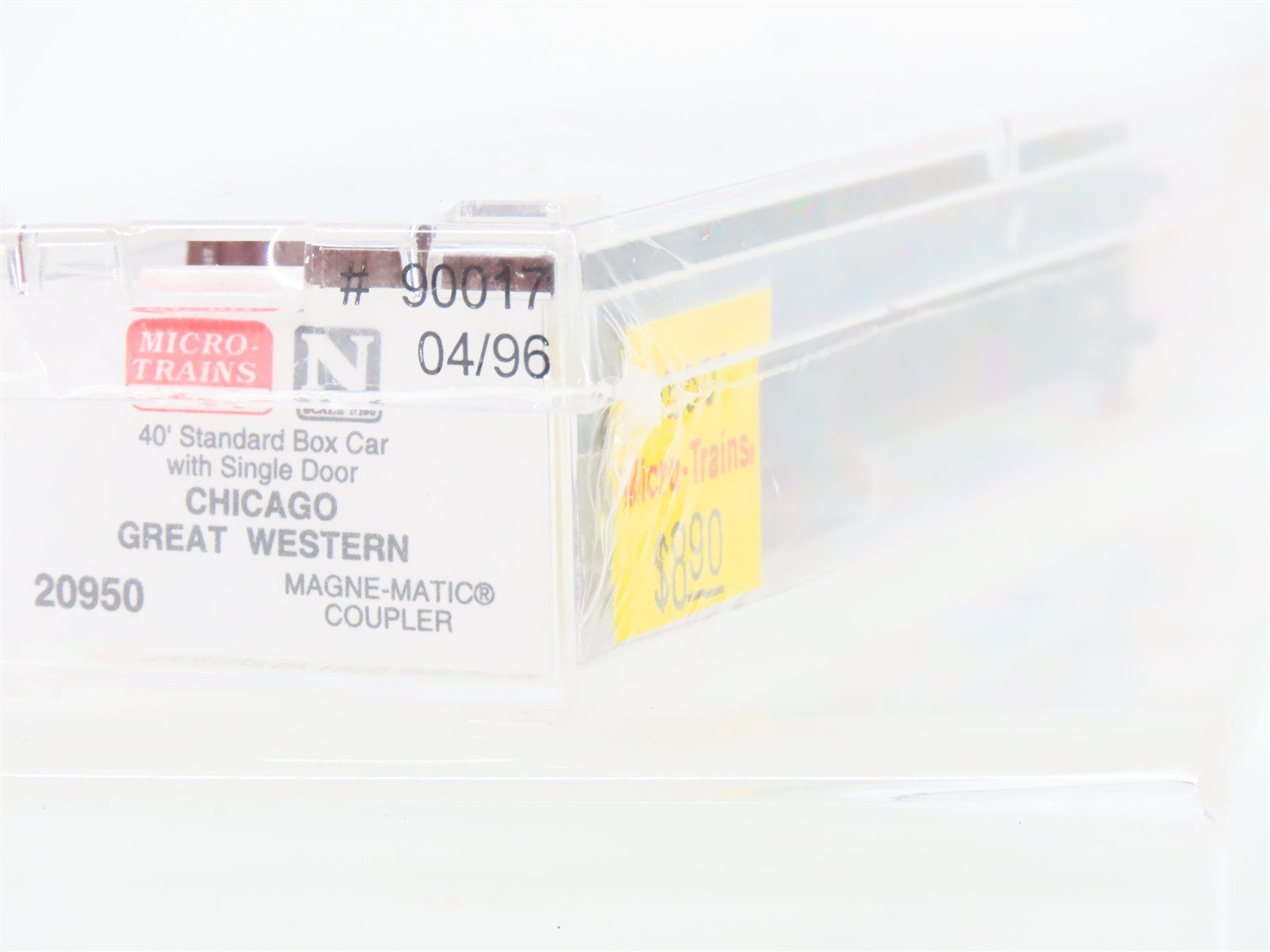 N Scale Micro-Trains MTL 20950 CGW Corn Belt Route 40' Single Door Boxcar #90017