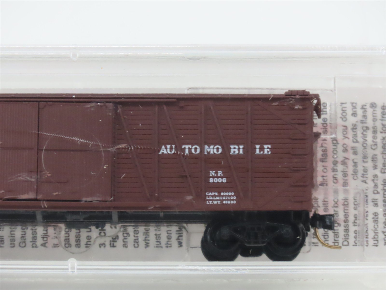 N Scale Micro-Trains MTL 29030 NP Northern Pacific 40' Automobile Box Car #8006
