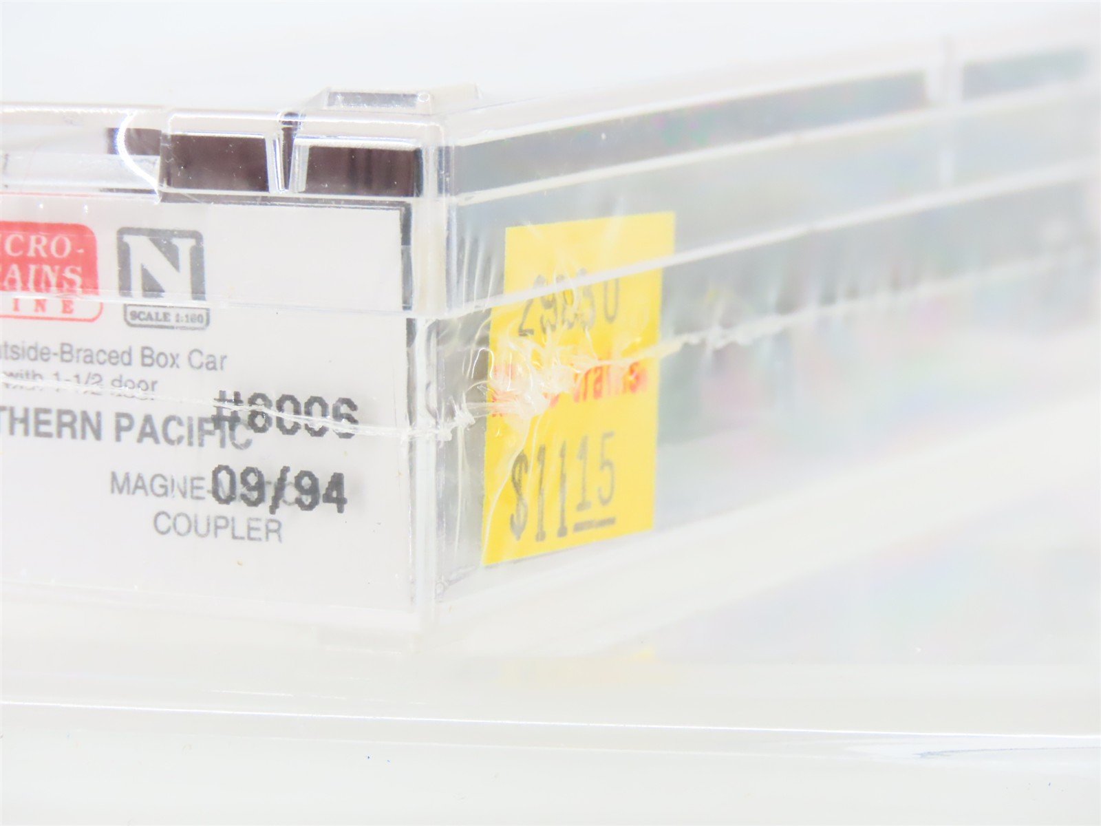 N Scale Micro-Trains MTL 29030 NP Northern Pacific 40' Automobile Box Car #8006