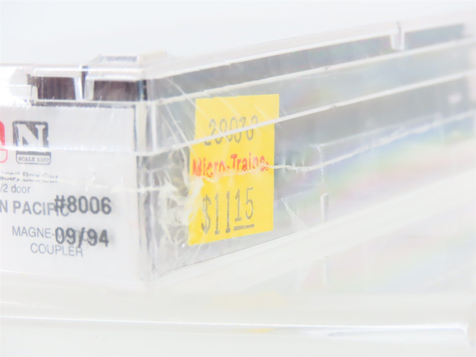 N Scale Micro-Trains MTL 29030 NP Northern Pacific 40' Automobile Box Car #8006