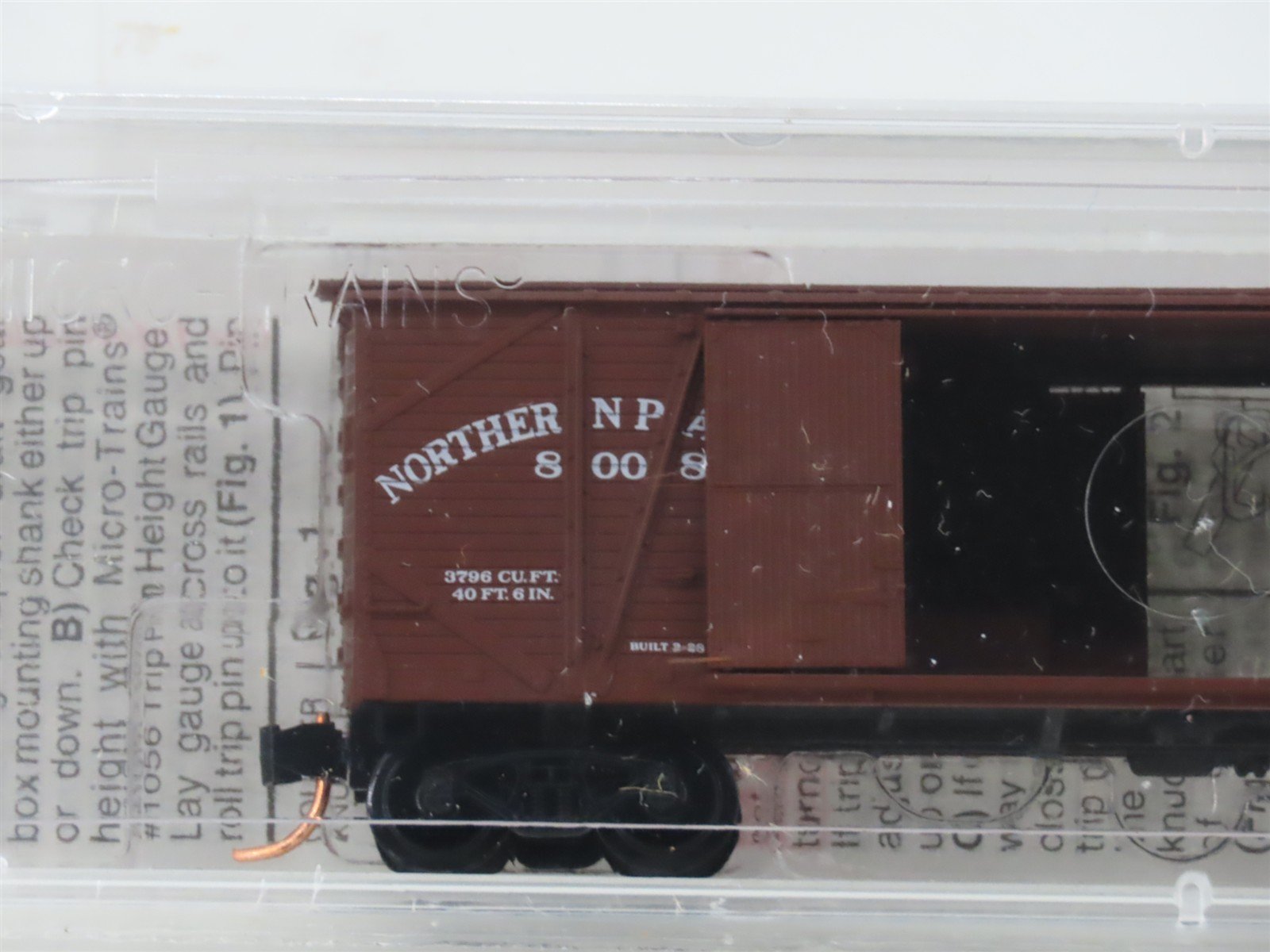 N Scale Micro-Trains MTL 29030 NP Northern Pacific 40' Automobile Box Car #8008