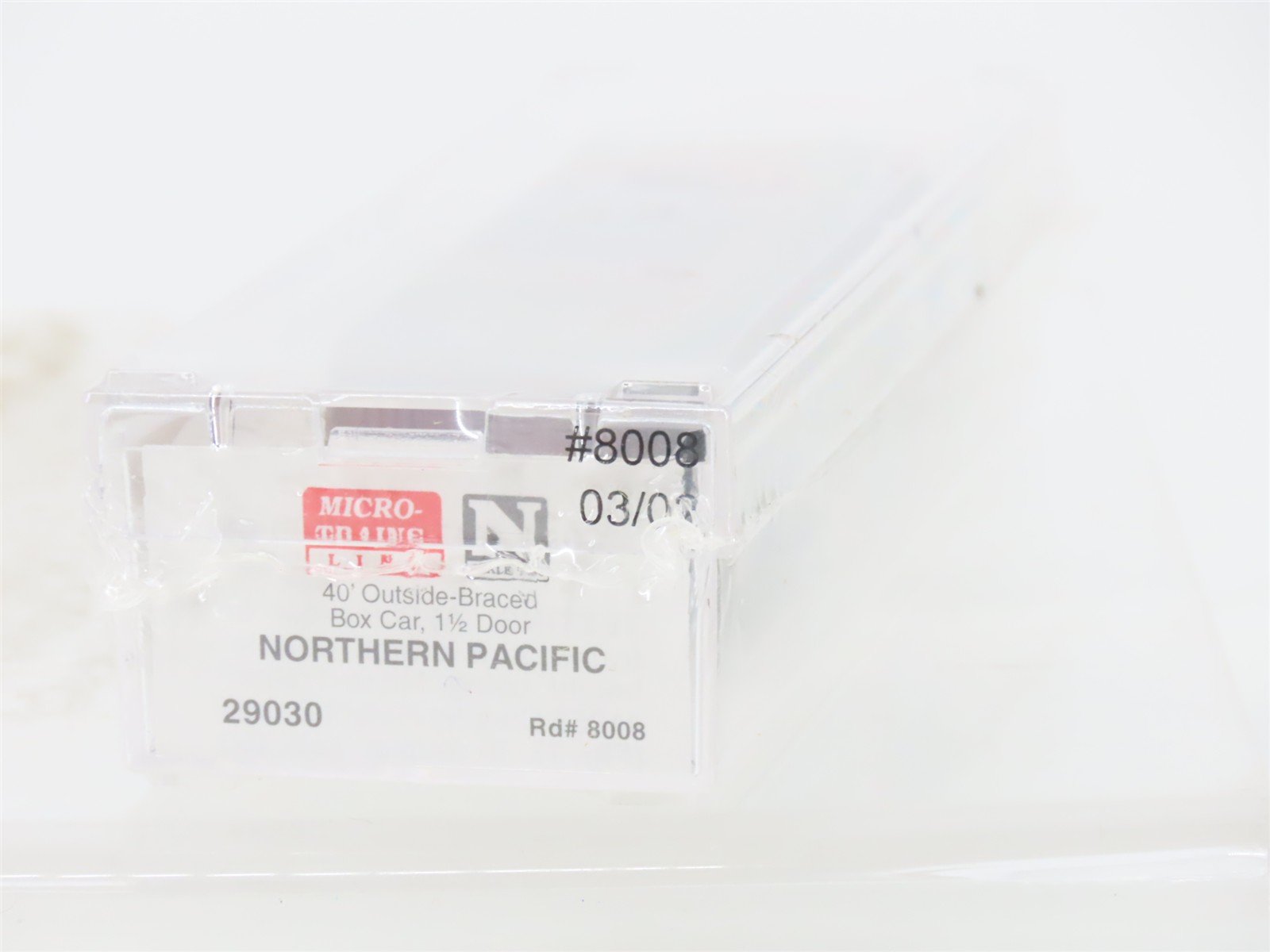 N Scale Micro-Trains MTL 29030 NP Northern Pacific 40' Automobile Box Car #8008