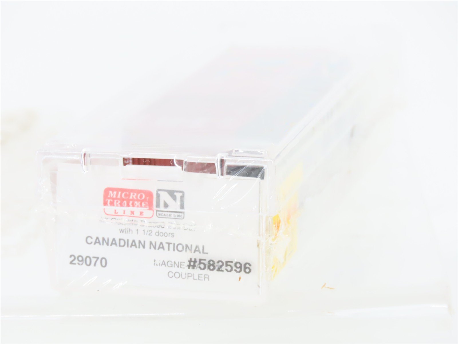 N Scale Micro-Trains MTL 29070 CN Canadian National 40' Box Car #582596