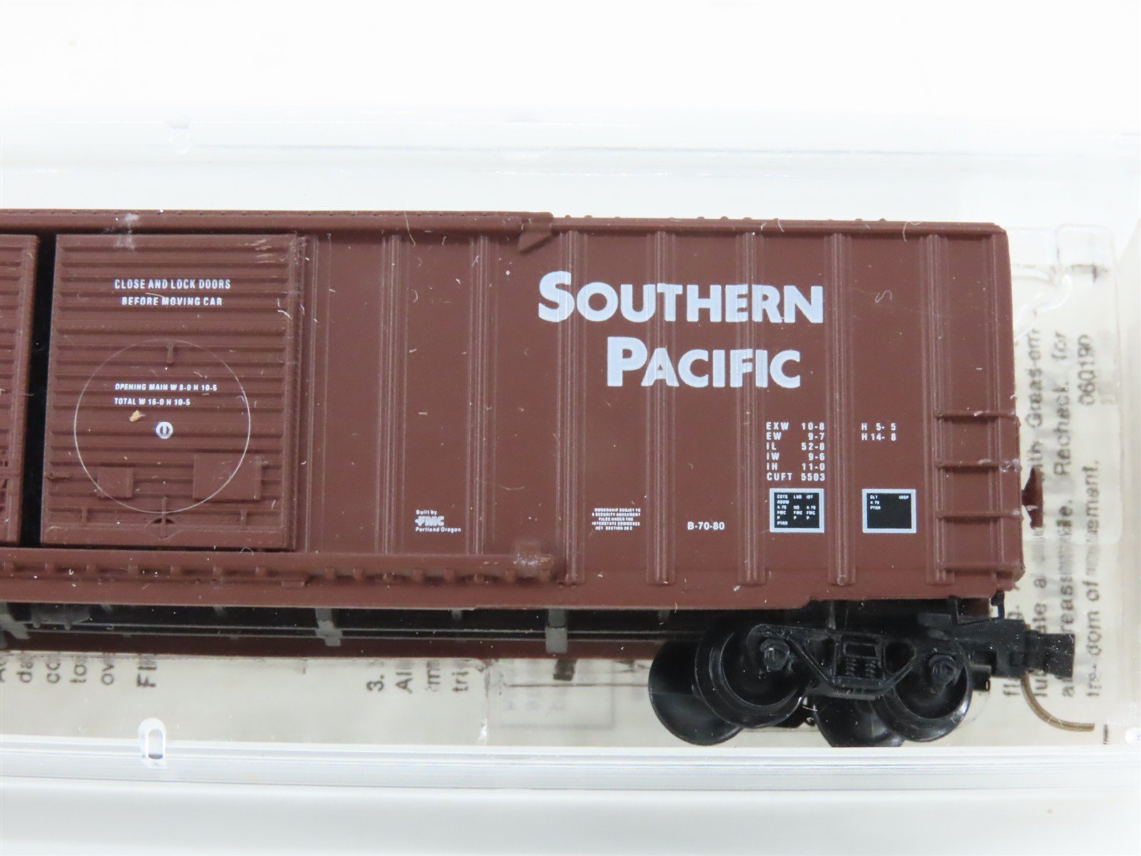 N Scale Micro-Trains MTL 30050 SP Southern Pacific 50' Rib Side Box Car #246535