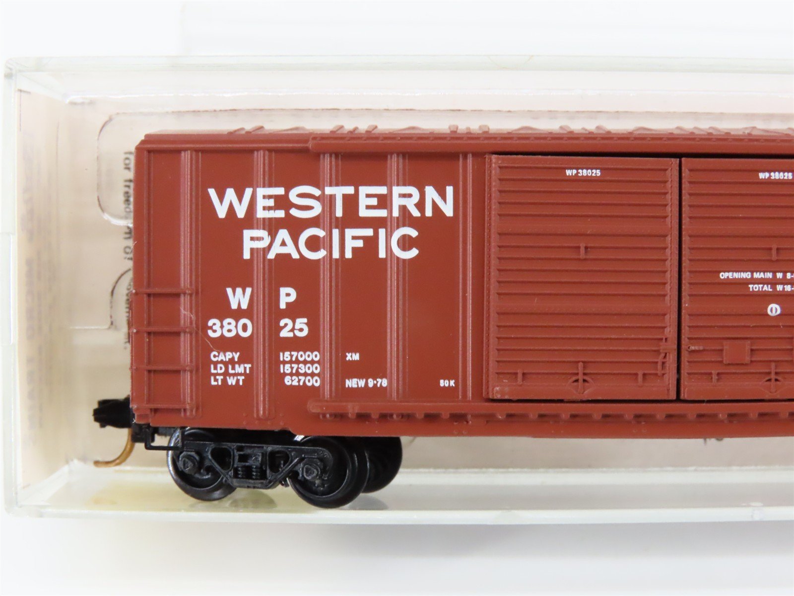 N Scale Kadee Micro-Trains MTL 30070 WP Western Pacific 50' Box Car #38025
