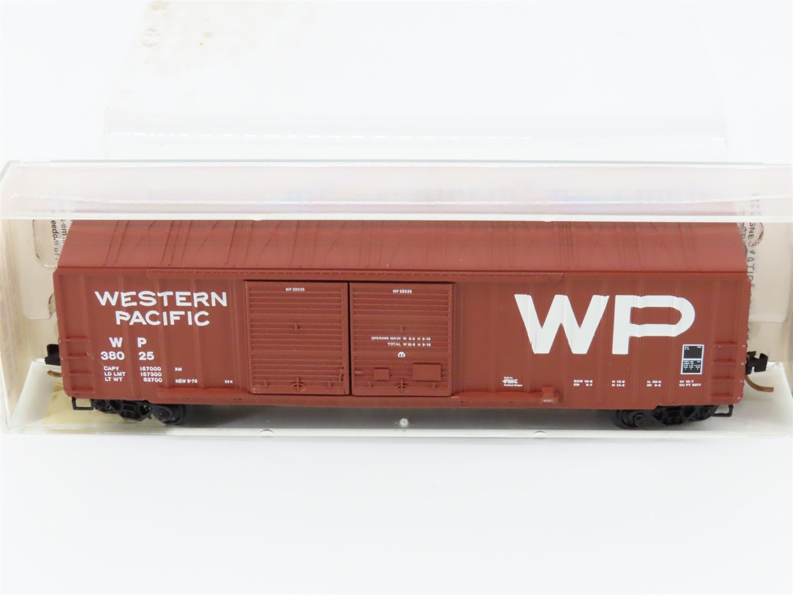 N Scale Kadee Micro-Trains MTL 30070 WP Western Pacific 50' Box Car #38025