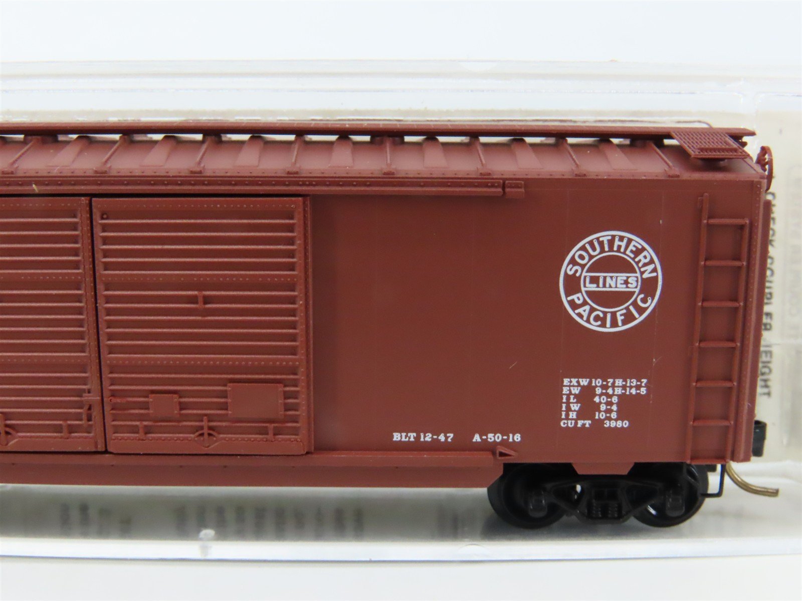 N Scale Micro-Trains MTL 23020 SP Southern Pacific 40' Double Door Boxcar #66375