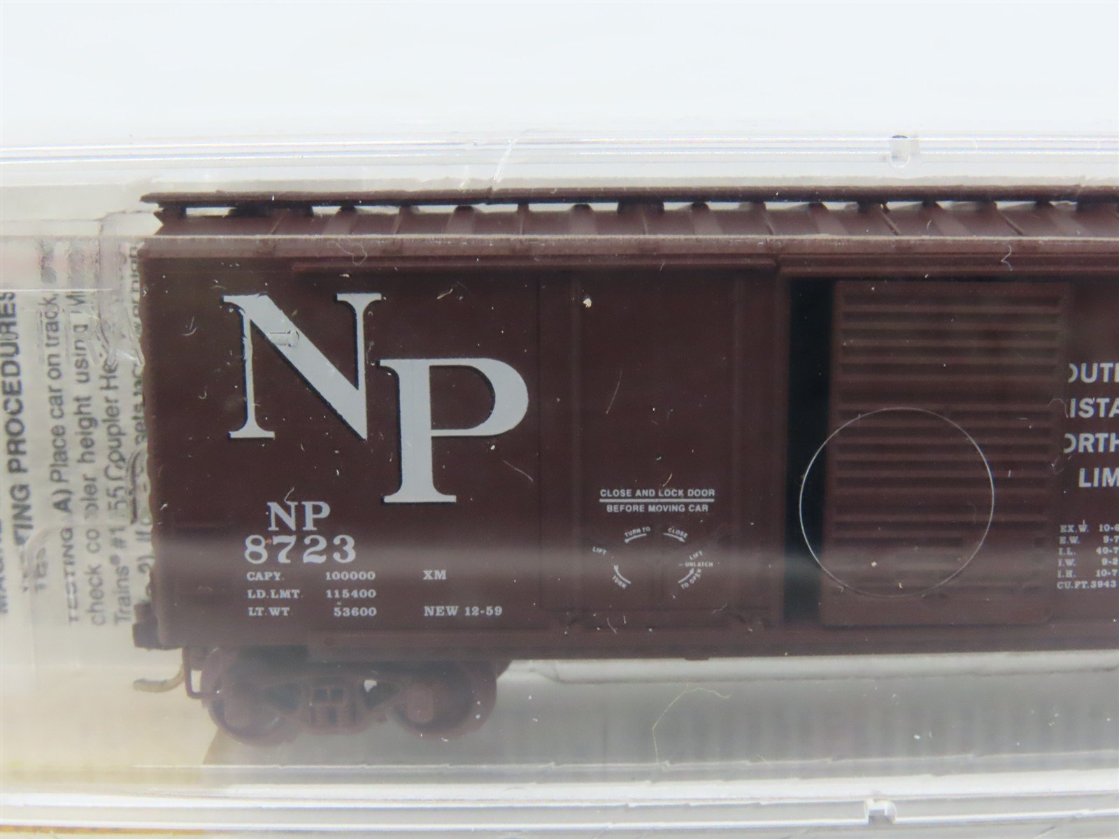 N Scale Micro-Trains MTL 22040 NP Northern Pacific Vista-Dome 40' Box Car #8723