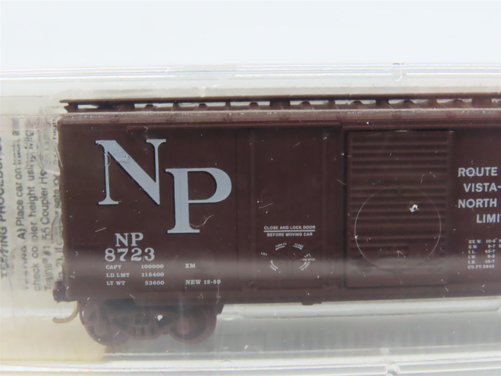 N Scale Micro-Trains MTL 22040 NP Northern Pacific Vista-Dome 40' Box Car #8723