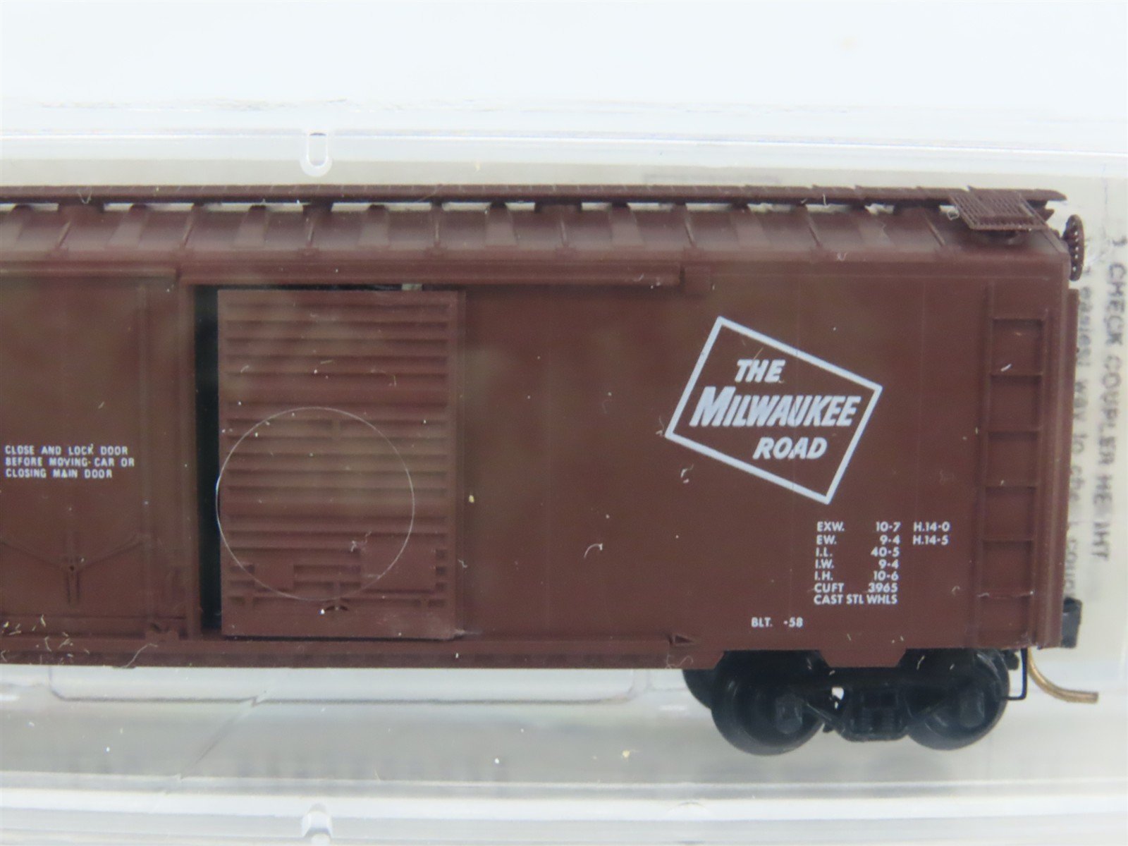 N Scale Micro-Trains MTL 22180 MILW Milwaukee Road 40' Box Car #29900