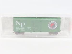 N Scale Micro-Trains MTL 22090 NP Northern Pacific 40' Box Car #8133