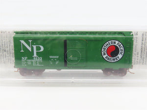 N Scale Micro-Trains MTL 22090 NP Northern Pacific 40' Box Car #8133