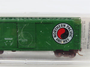 N Scale Micro-Trains MTL 22090 NP Northern Pacific 40' Box Car #8133