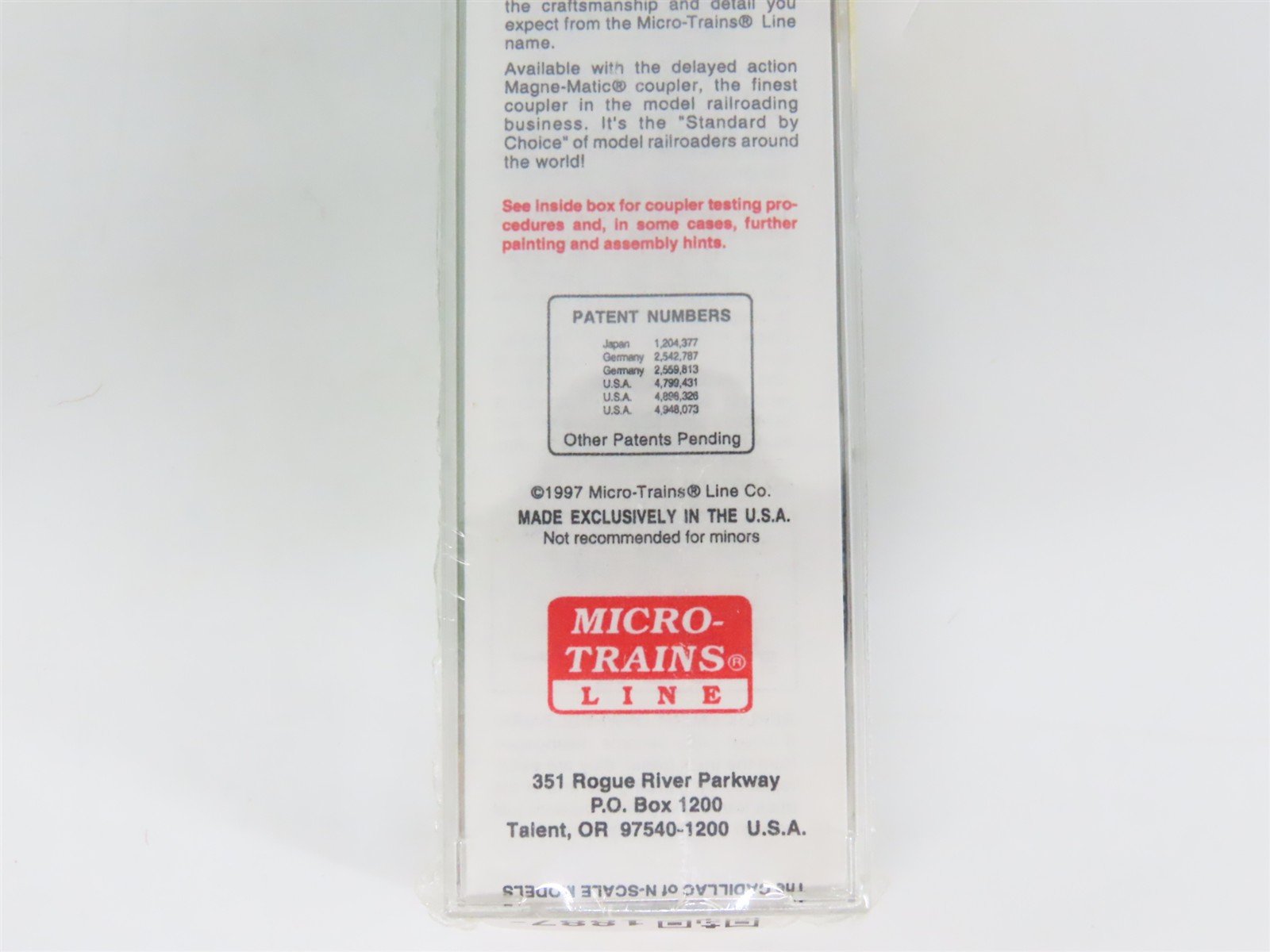 N Scale Micro-Trains MTL 22090 NP Northern Pacific 40' Box Car #8130