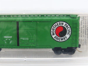 N Scale Micro-Trains MTL 22090 NP Northern Pacific 40' Box Car #8130