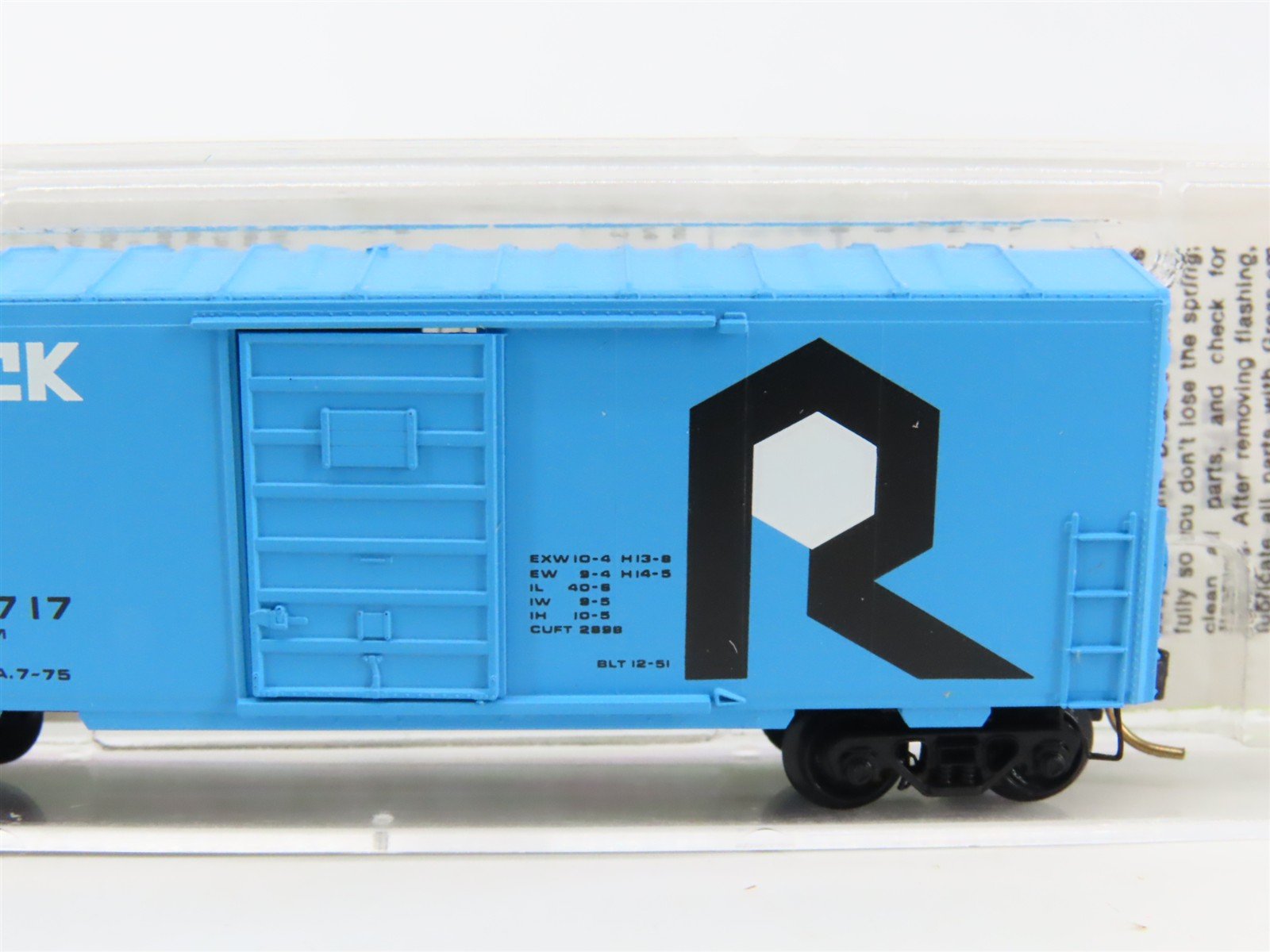 N Scale Micro-Trains MTL 24010 ROCK The Rock 40' Single Door Box Car #57717