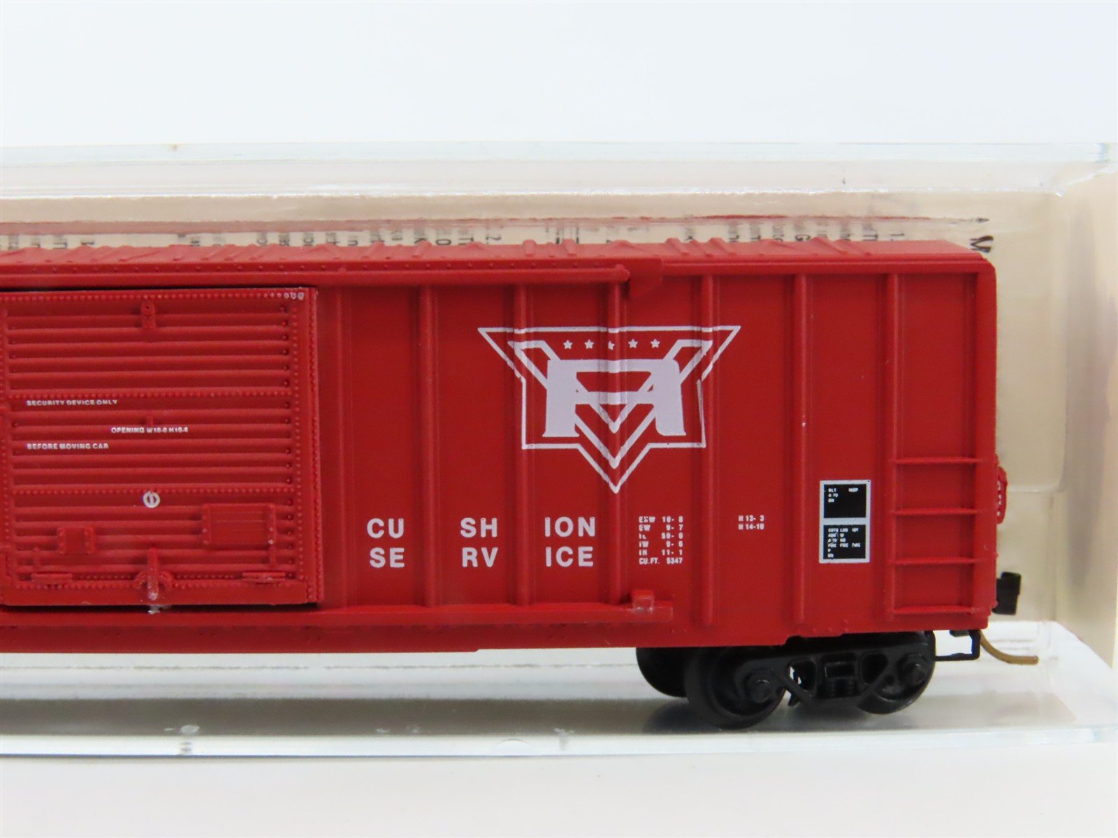 N Scale Kadee Micro-Trains MTL 25090 RV Rahway Valley 50' Rib Side Box Car #1014