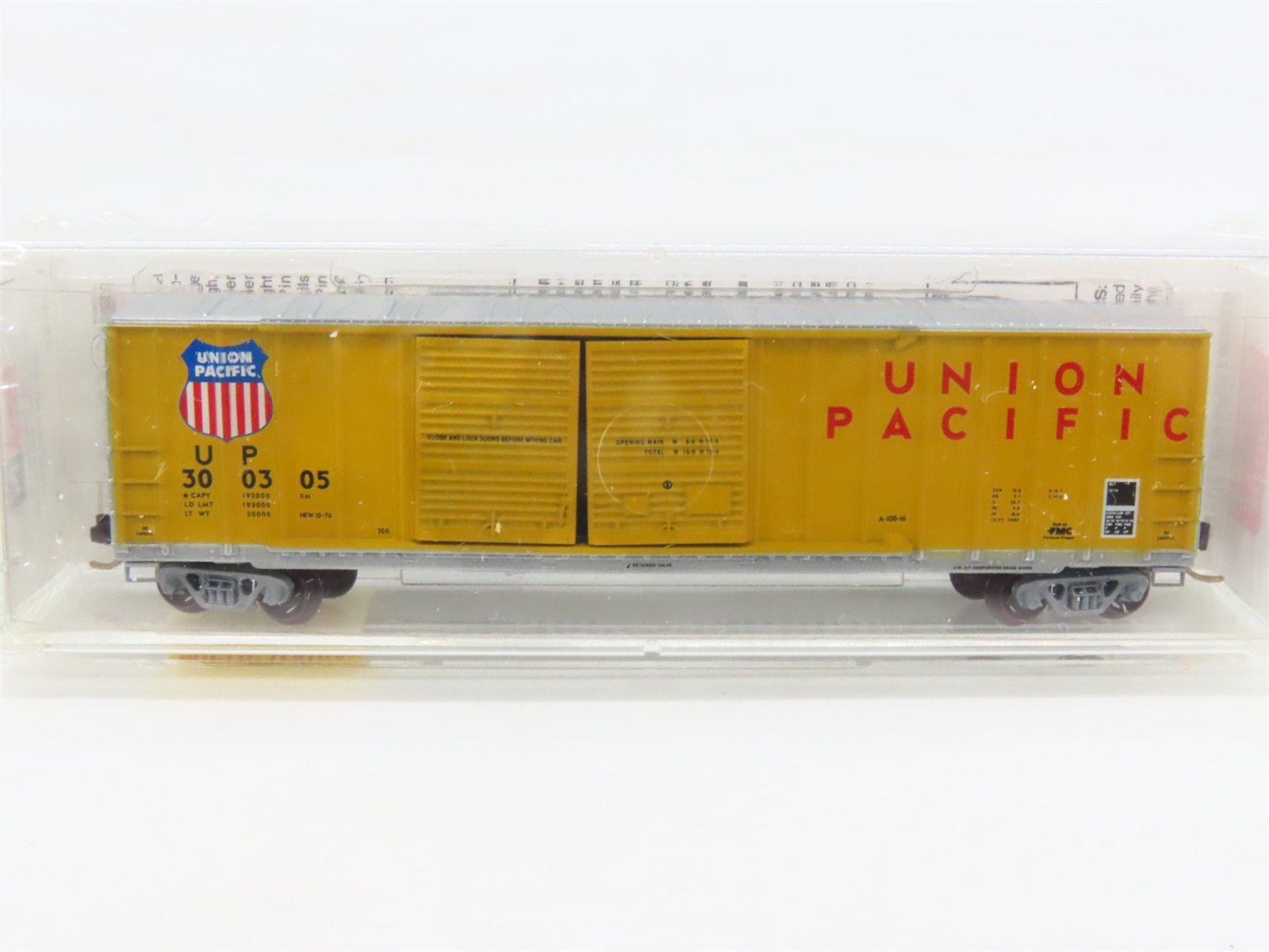 N Scale Micro-Trains MTL 30180 UP Union Pacific 50' Rib Side Box Car #300305