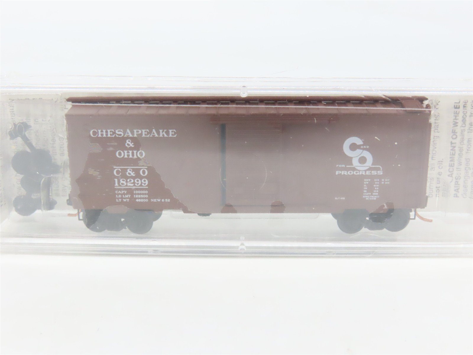 N Scale Micro-Trains MTL 20440 C&O Chesapeake & Ohio Progress 40' Box Car #18299