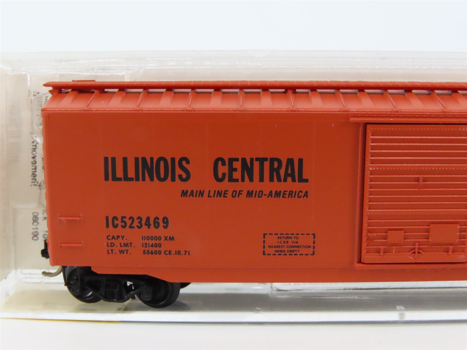 N Scale Micro-Trains MTL 31030 IC Illinois Central 50' Box Car #523469