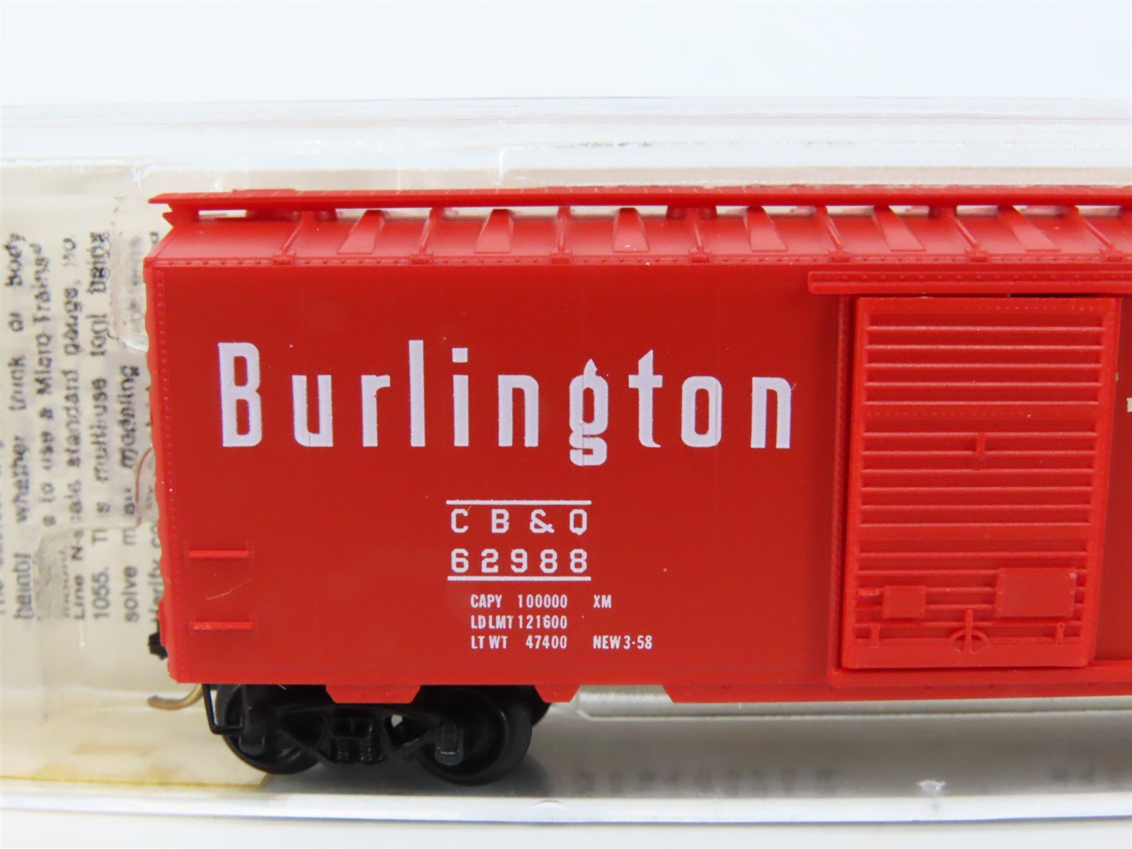 N Scale Micro-Trains MTL 20170 CB&W Burlington Route 40' Box Car #62988