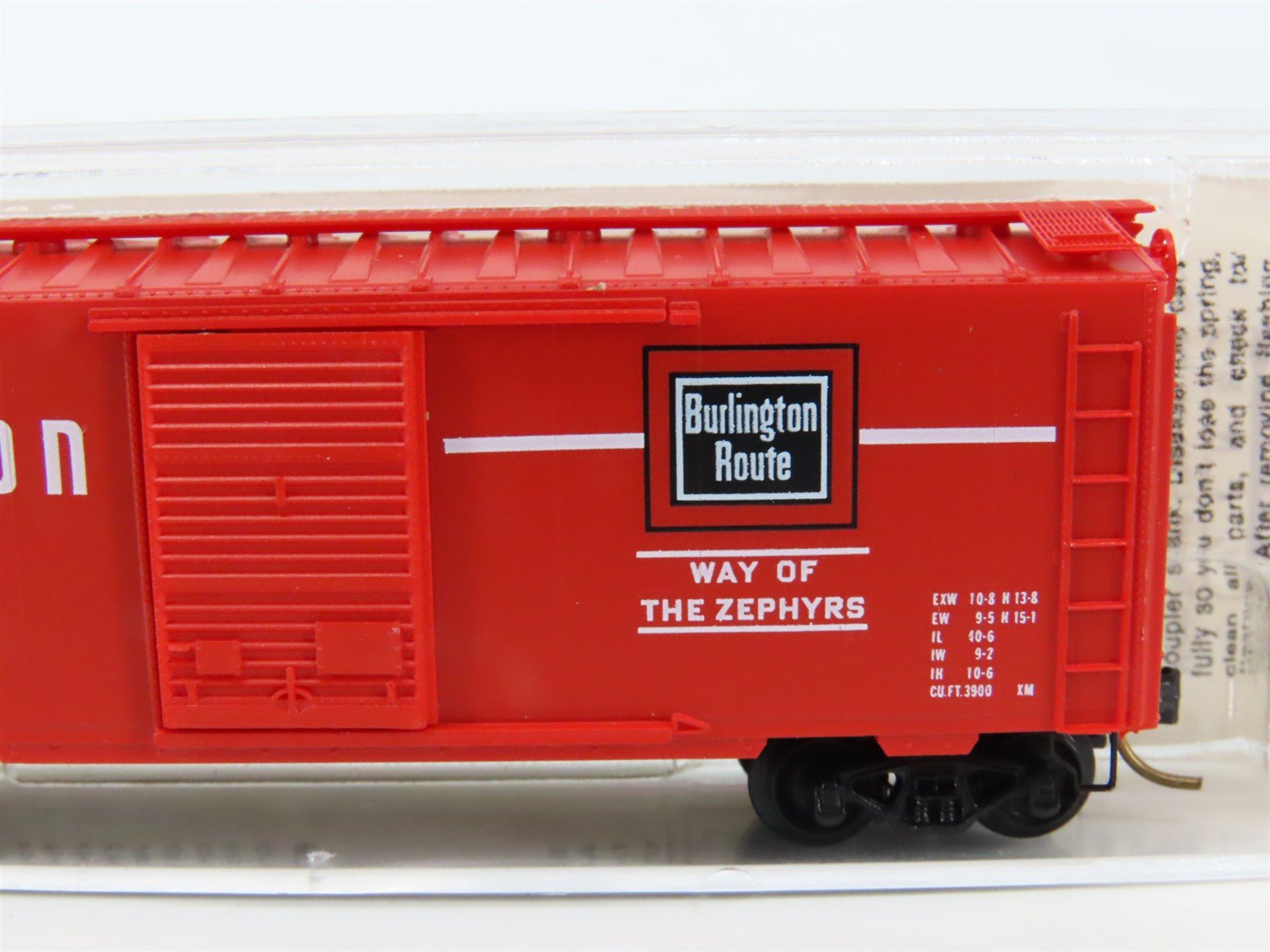 N Scale Micro-Trains MTL 20170 CB&W Burlington Route 40' Box Car #62988