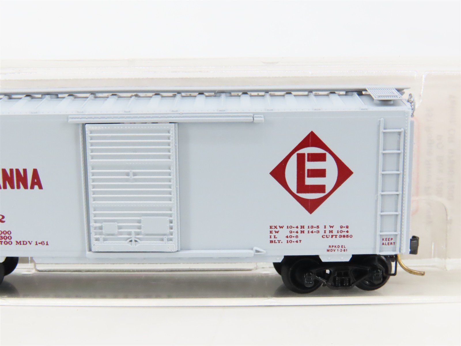 N Scale Micro-Trains MTL 20360 EL Erie Lackawanna 40' Single Door Box Car #74632