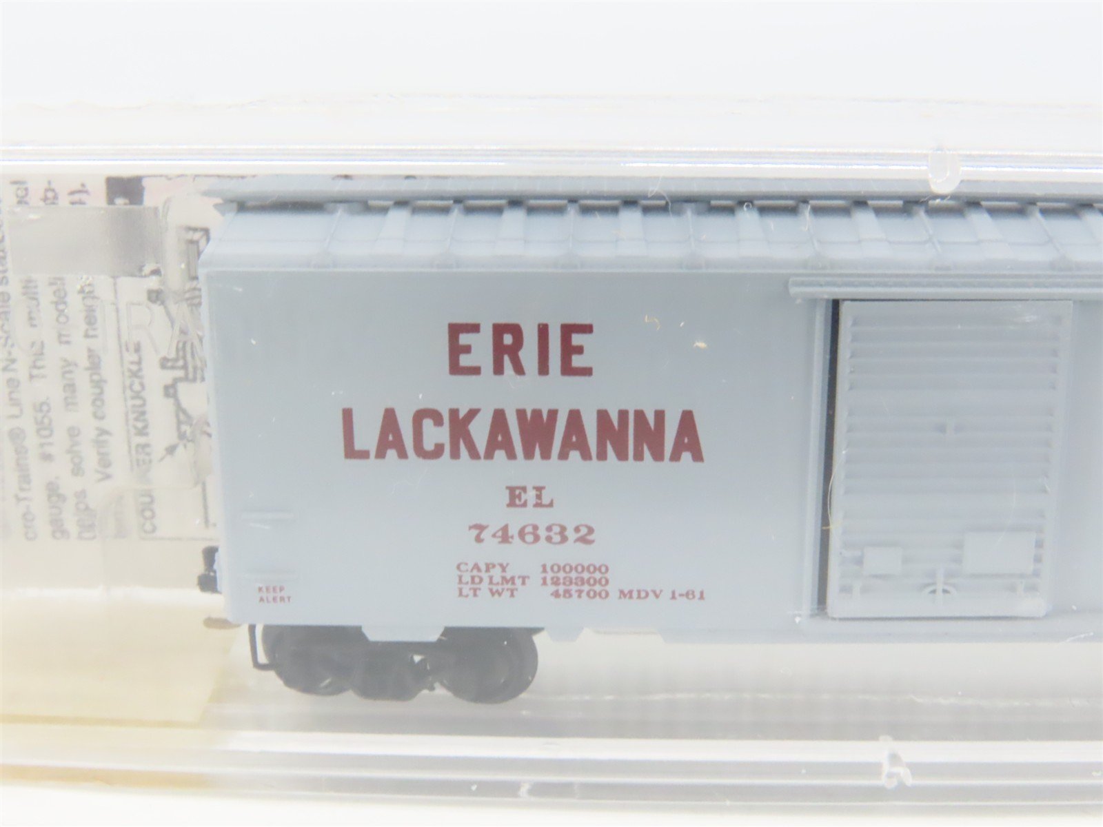 N Scale Micro-Trains MTL 20360 EL Erie Lackawanna 40' Single Door Box Car #74632