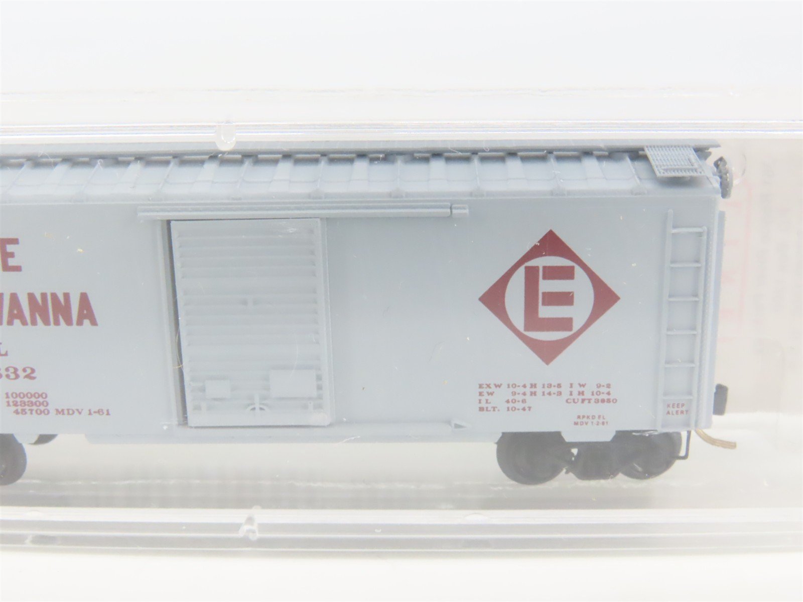 N Scale Micro-Trains MTL 20360 EL Erie Lackawanna 40' Single Door Box Car #74632