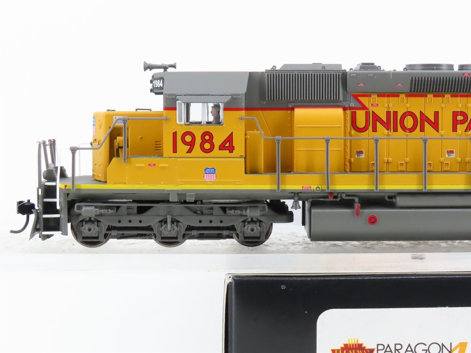 HO Broadway Limited BLI 6795 UP Union Pacific EMD SD40-2 Diesel #1984 - Paragon3