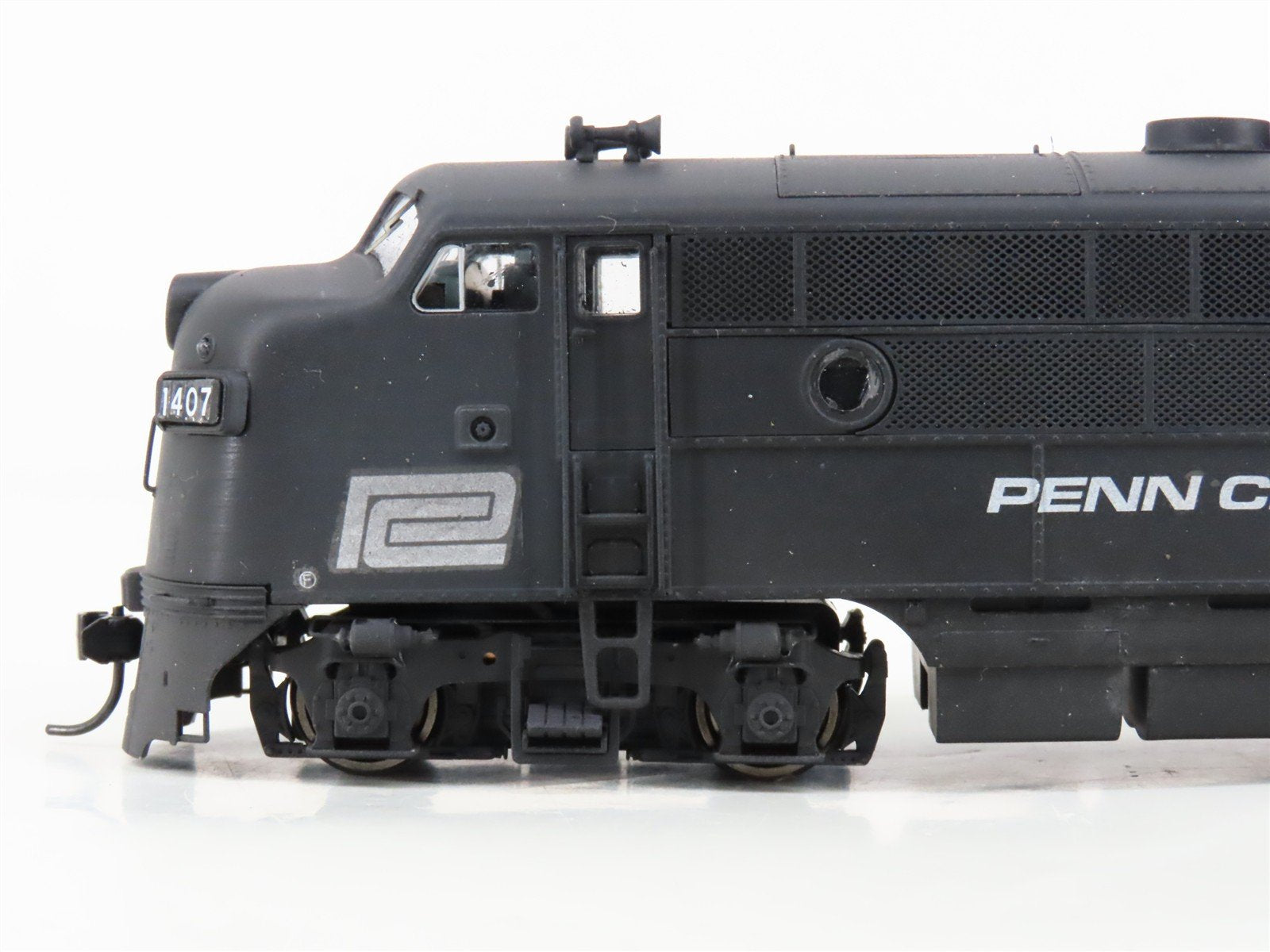 HO Broadway Limited BLI 6655 PC Penn Central EMD F3A/B Diesel Set - Paragon4