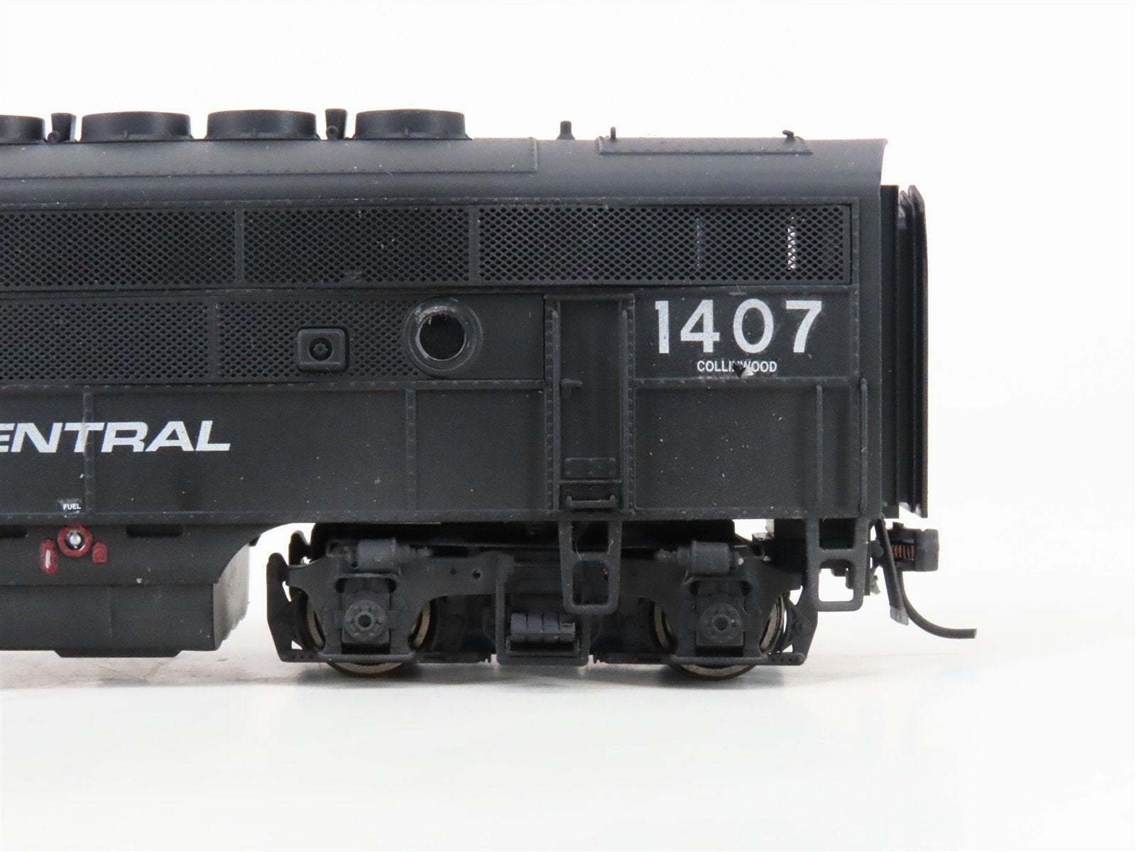 HO Broadway Limited BLI 6655 PC Penn Central EMD F3A/B Diesel Set - Paragon4